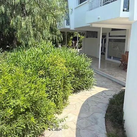 Meuble Grande Terrasse Piscine Parking Gratuit